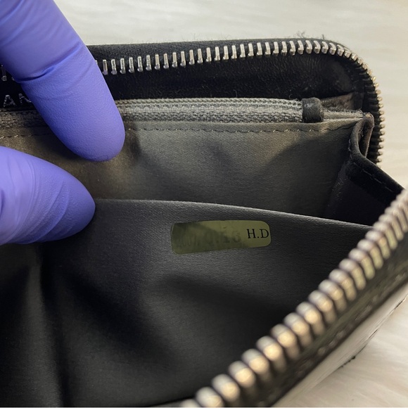 Chanel CC Zipper Wallet - Picture 10 of 12